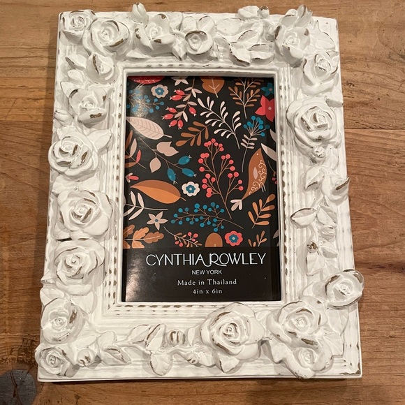 Cynthia Rowley Shabby Chic Distressed Wood Photo Frame 4x6 EUC - Picture 1 of 4